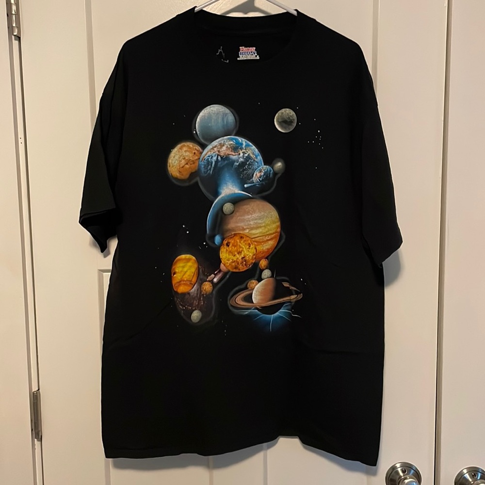 X-large Mickey Mouse Disney Parks Epcot Plant Tee